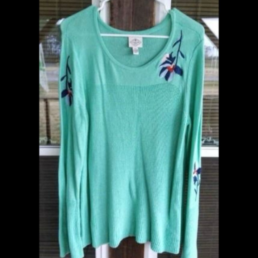 Mint Green Sweater with Floral Embroidery xxl